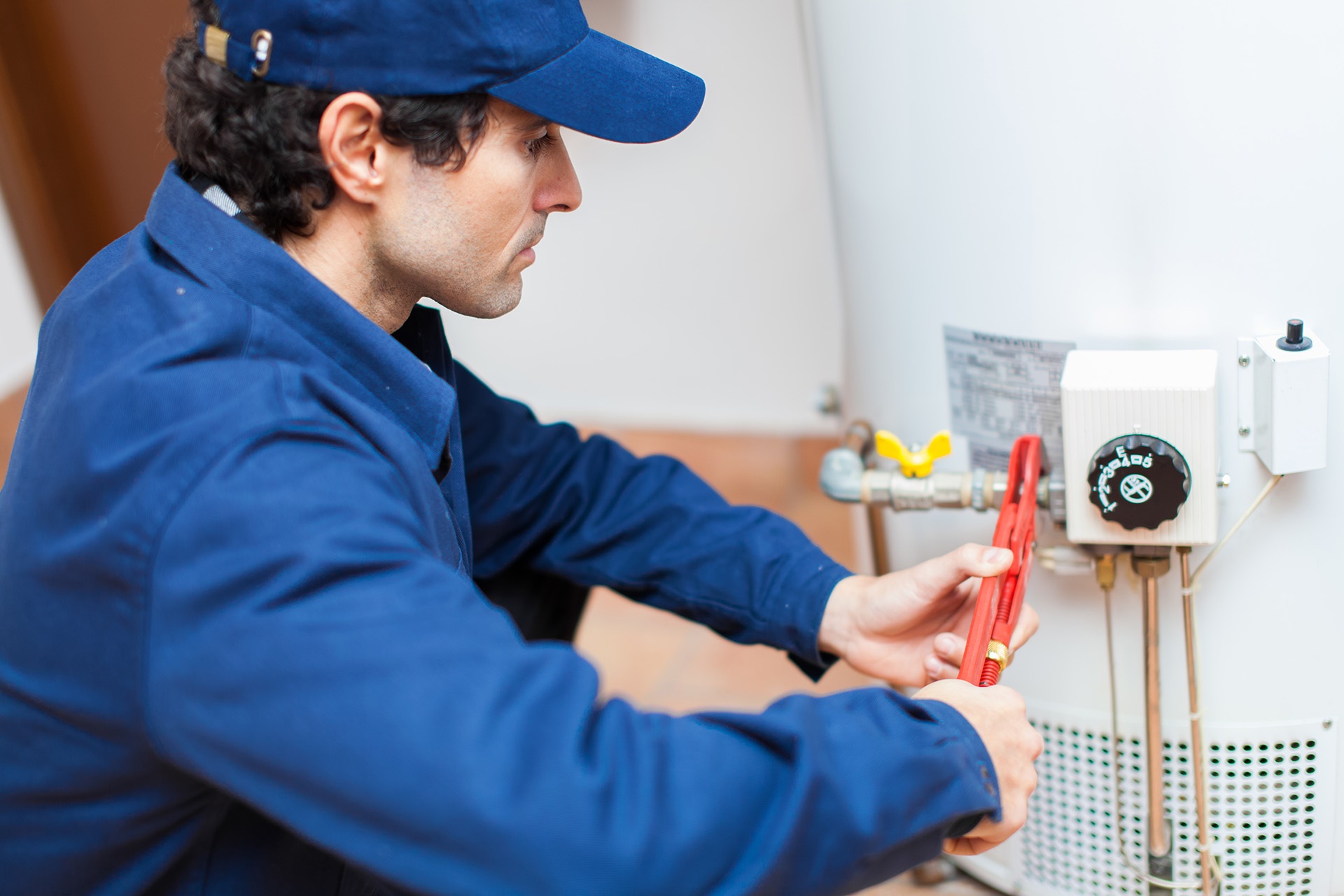 Gas and electric water heater services Ottawa