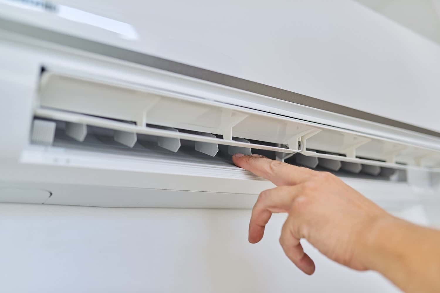 Ultra Air technician installing AC in Ottawa home