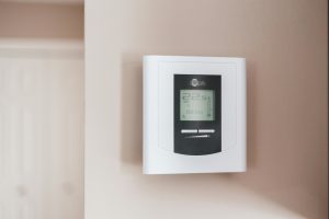 AC cooling problems in Ottawa home thermostat