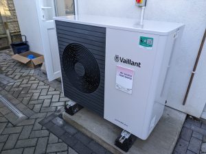 Air source heat pump installed outside an Ottawa home for winter heating